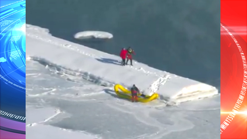20-year-old man falls into Lake Michigan's freezing water in Chicago (VIDEO)